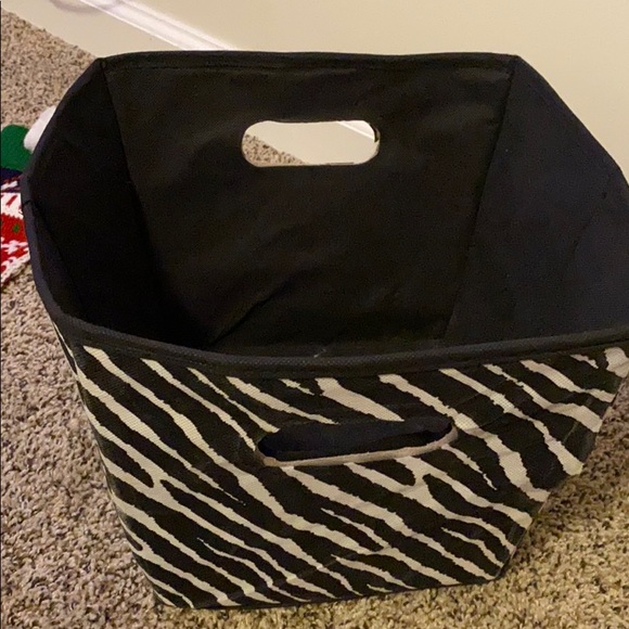 Zebra box - Picture 2 of 2